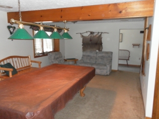 Pool table and recroom at Snowman Cabin.