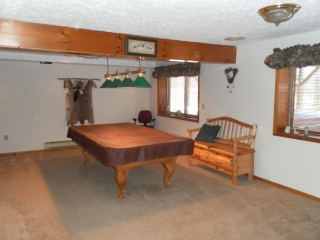 Pool table at Snowman Cabin.